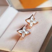 Okify LV Color Blossom Star Ear Stud Pink Gold and White Mother Of Pearl - 1