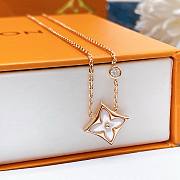 Okify LV Color Blossom BB Star Pendant Pink Gold White Mother Of Pearl and Diamond Q93892 - 2