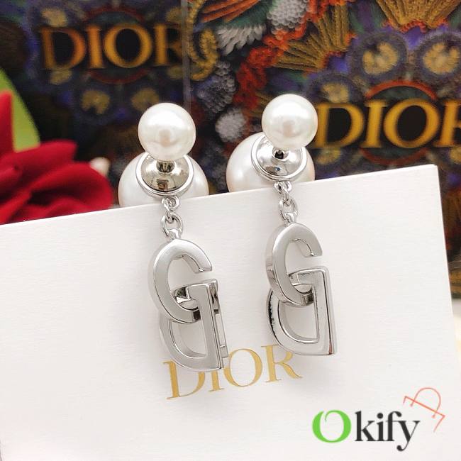 Okify Dior Tribales Earrings Silver Finish Metal and White Resin Pearls - 1
