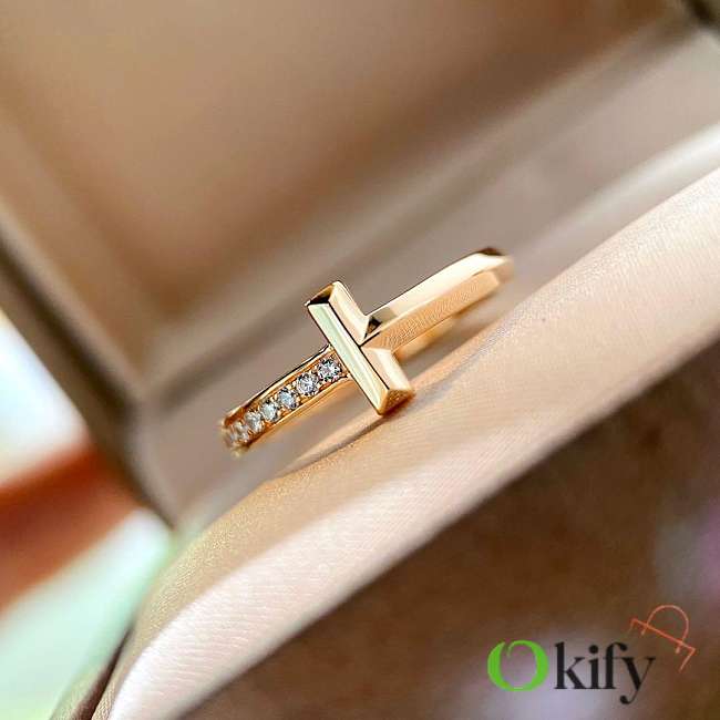 Okify Tiffany T T1 Ring in Rose Gold with Diamonds 2.5 mm - 1