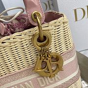 Okify Medium Lady Dior Bag Natural Wicker And Pink Dior Oblique Jacquard - 6