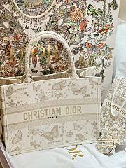 Okify Medium Dior Book Tote Gold-Tone and White Butterfly Zodiac Embroidery - 4