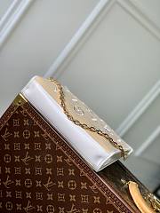 Okify LV Toiletry Pouch On Chain Beige M82521 - 5