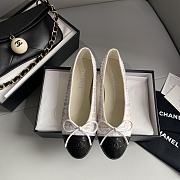 Okify Chanel Leather Flats 13770 - 1