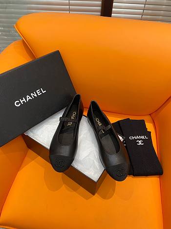 Okify Chanel Leather Flats Black 13846