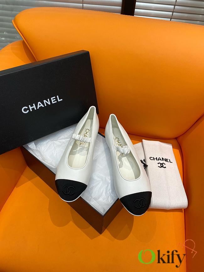 Okify Chanel Leather Flats White 13847 - 1