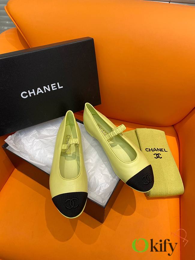 Okify Chanel Leather Flats Neon 13848 - 1