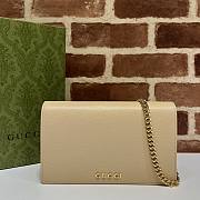 Okify Gucci Chain Wallet With Gucci Script Beige Leather - 1