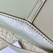 Okify Givenchy Small Cut Out Bag In Box Leather With Chain Green - 5