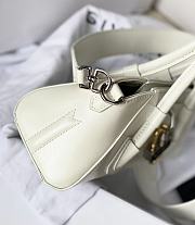 Okify Givenchy Antigona Stretch Mini Bag In Box Leather White - 6