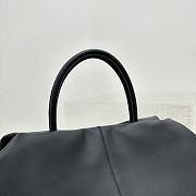 Okify The Row Elio Ruched Leather Tote  - 6