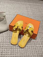 Okify Hermes Oran Sandals Box calfskin In Yellow - 5