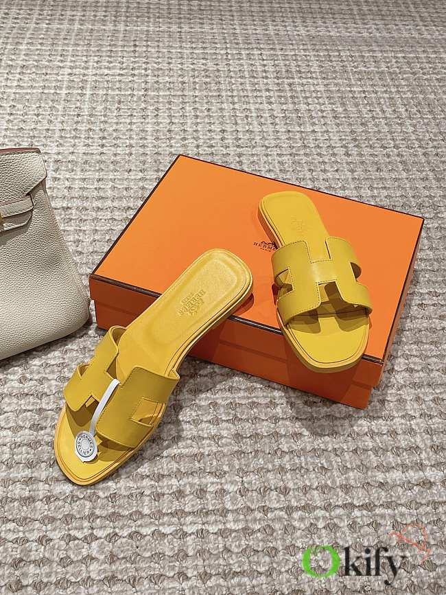 Okify Hermes Oran Sandals Box calfskin In Yellow - 1