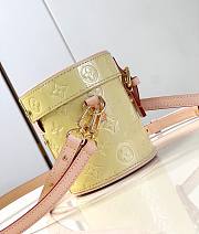 Okify LV Astor  Monogram Vernis Leather Chic And Yellow M24099 - 2