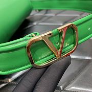 Okify Valentino Garavani Le Petite Deuxième VLogo Shoulder Bag Green - 6