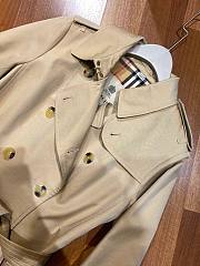 Okify Burberry Kensington Heritage Belted Long Trench Coat In Beige - 3