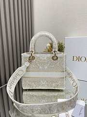 Okify Dior Medium Lady D-Lite Bag Gold-Tone and White Butterfly Around The World Embroidery - 3