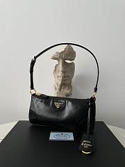 Okify Prada Re-Edition 2002 Small Leather Shoulder Bag Black 1BC201 - 4