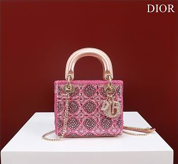 	 Okify Dior Lady Small Pink Bead Embroidery 17*15*7cm
