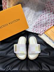 	 Okify Louis Vuitton Pool Pillow Flat Comfort Mule Rose - 1