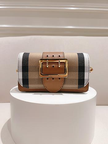 	 Okify Burberry The Buckle Brown Size 19.5*12*5cm