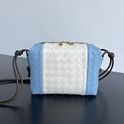 Okify Bottega Veneta Small Loop Camera Bag White and Blue 22x15.5x9 - 1