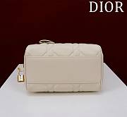 	 Okify Dior Groove 20 White 20.5 x 13.5 x 12 - 3