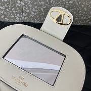 	 Okify Vlogo Signature Wicker Vanity Bag White 19x13.5x13cm - 2