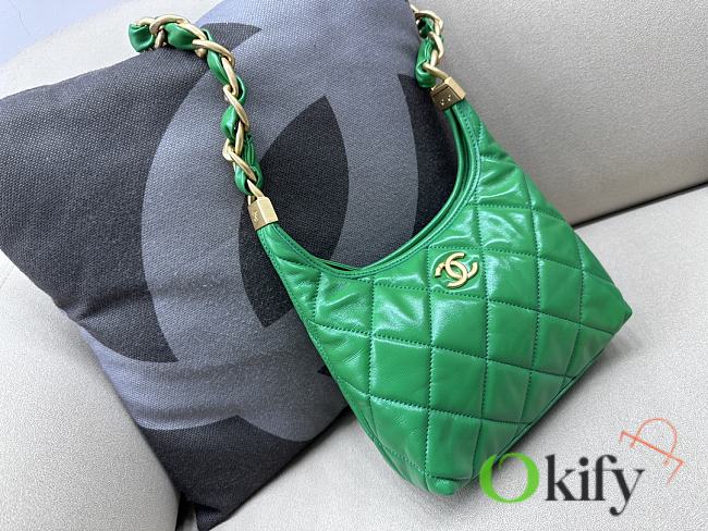 Okify Small Hobo Bag Shiny Lambskin & Gold Plated Metal Green - 1