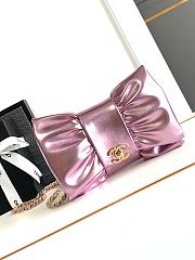 Okify Chanel Clutch Metallic Lambskin and Gold Plated Metal Pink 15x 22 X 4 cm - 1