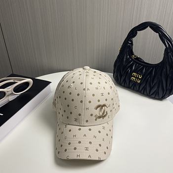 	 Okify Chanel  Cap Beige 