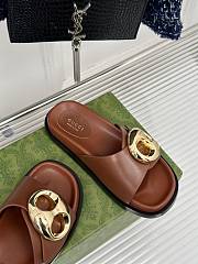 	Okify Gucci Marina Chain Slide Sandals in Brown - 3