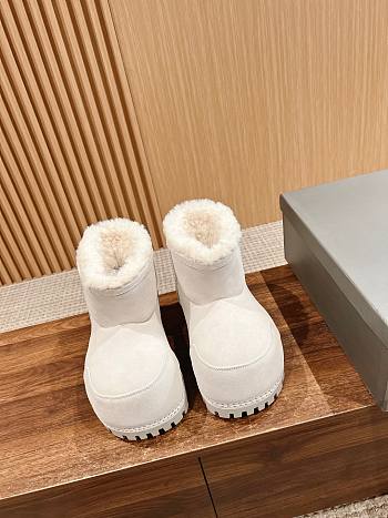 Okify Balenciaga Women's Alaska Fur High Boot In White Low