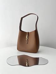 Okify YSL LE 5 À 7 supple SMALL IN GRAINED LEATHER Brown 23x22x8.5cm - 1