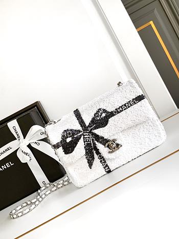 Okify Small Chanel Sequins Flap Bag White 20*13*6cm