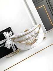 Okify Chanel Fanny Pack, Shiny Lambskin, Faux Pearls & Gold Metallic White 17x2x11cm - 1