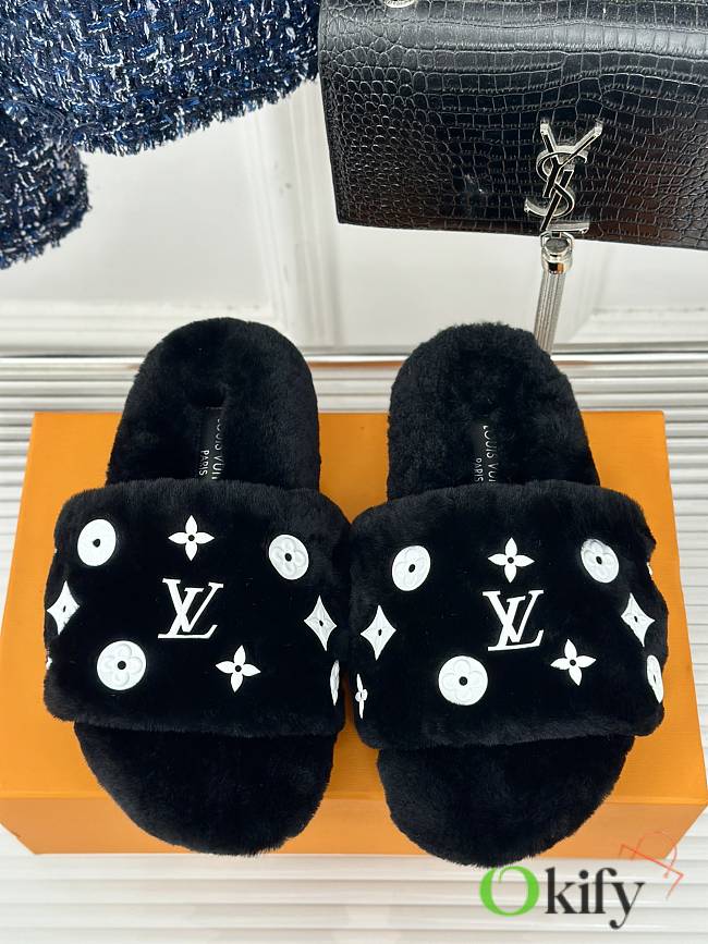 Okify Louis Vuitton Slipper Fur Black - 1