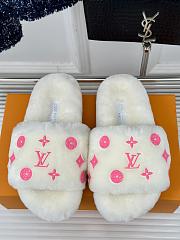 Okify Louis Vuitton Slipper Fur Pink - 1