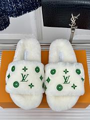 Okify Louis Vuitton Slipper Fur Green - 1