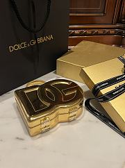 Okify Dolce & Gabbana Logo Box Handbag Gold 20x15x6.5 cm - 2