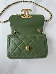 Okify Chanel Mini flap bag Shiny Lambskin & Gold Plated Metal Green 20X8X11cm - 2