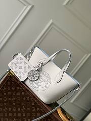 Okify Louis Vuitton Blossom PM White Blue M11734 20 x 20 x 12.5 cm - 1