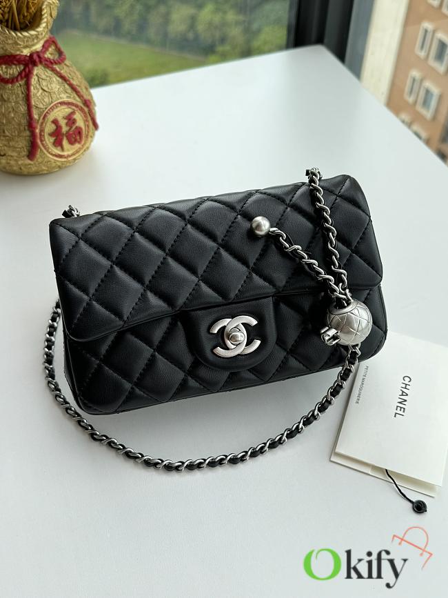 Okify Chanel Lambskin Mini Pearl Flap Black Silver 20cm - 1