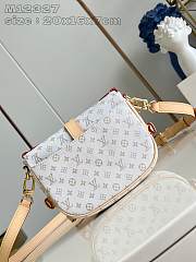 Okify Louis Vuitton Saumur BB Bag M12327 20 x 16 x 7.5 cm - 4