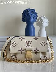 Okify Louis Vuitton Favorite Bag White Beige 24 x 14 x 9 cm M45836 - 1