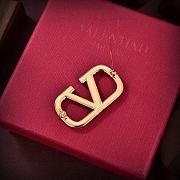 Okify Valentino brooch - 2