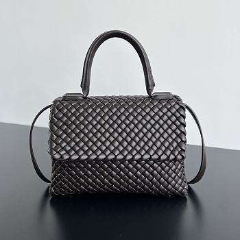 Okify Bottega Veneta top handle bag in padded Intreccio leather - Fondant 19*26*11cm