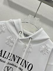 Okify Valentino three-dimensional flower beaded letter logo sweater hoodie - White - 2