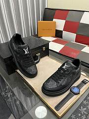 Okify Louis Vuitton Sneaker 17235 - 1