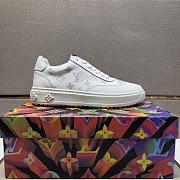 Okify Louis Vuitton Sneakers 17248 - 2